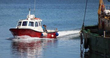 Saltee Ferry approaching harbour